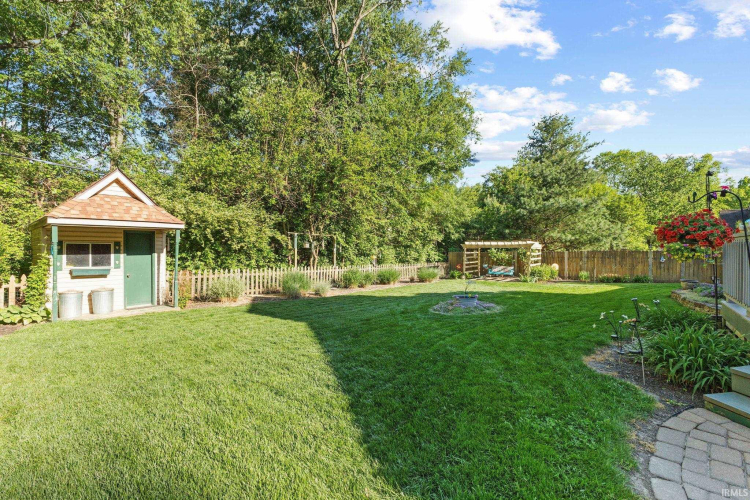 Listing Image 24