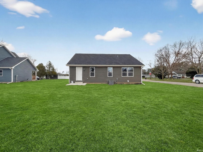 Listing Image 19