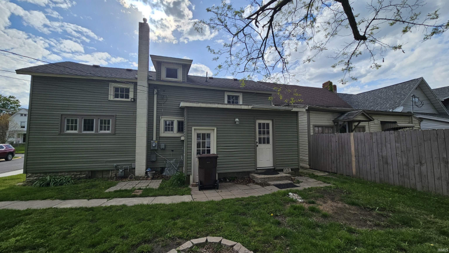 Listing Image 3