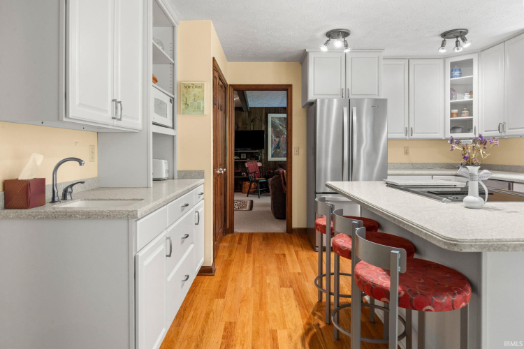 Listing Image 14