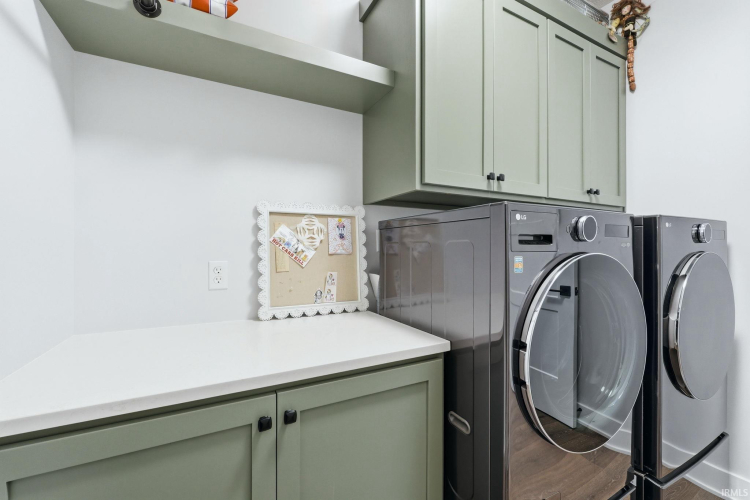 Listing Image 13