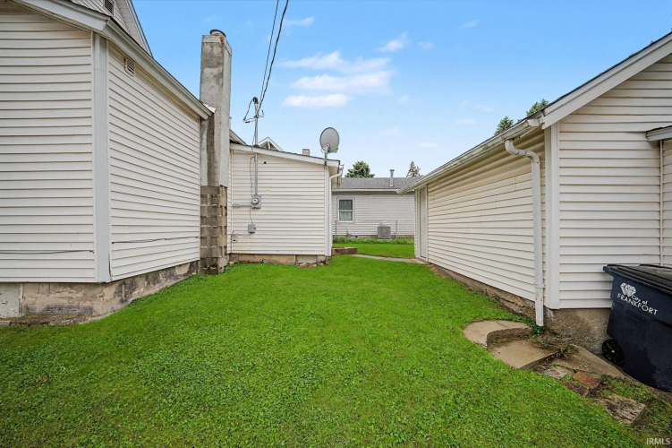 Listing Image 3