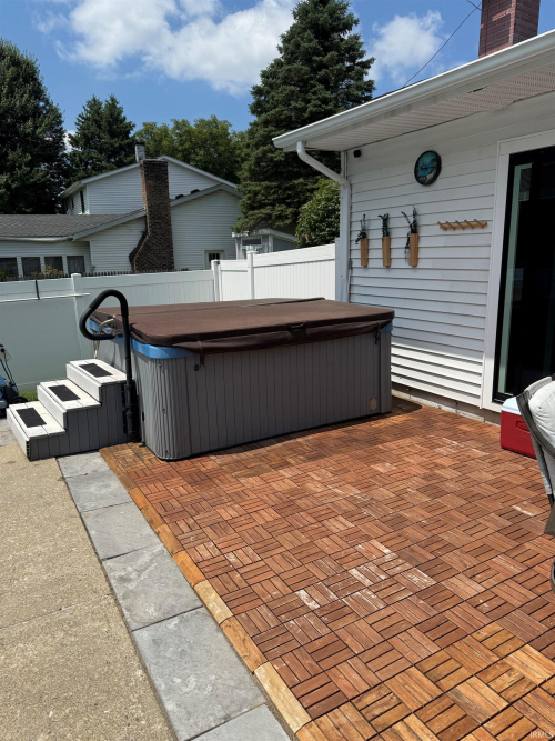 Listing Image 7