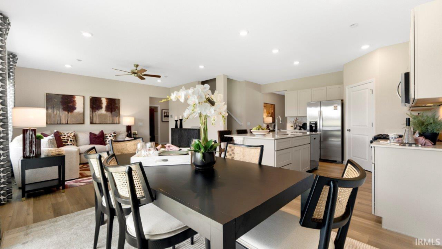 Listing Image 10