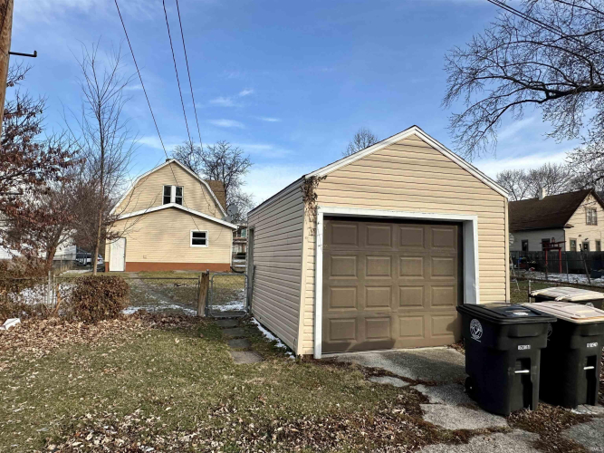 Listing Image 13