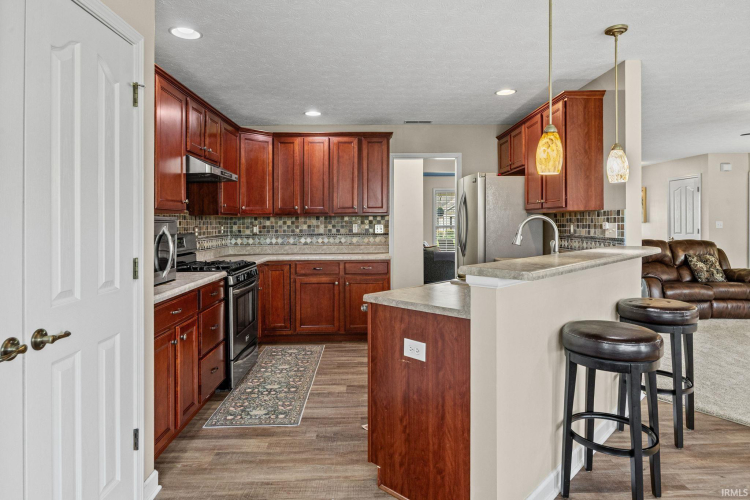 Listing Image 14