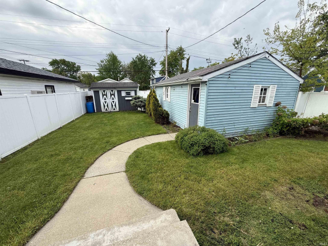 Listing Image 22