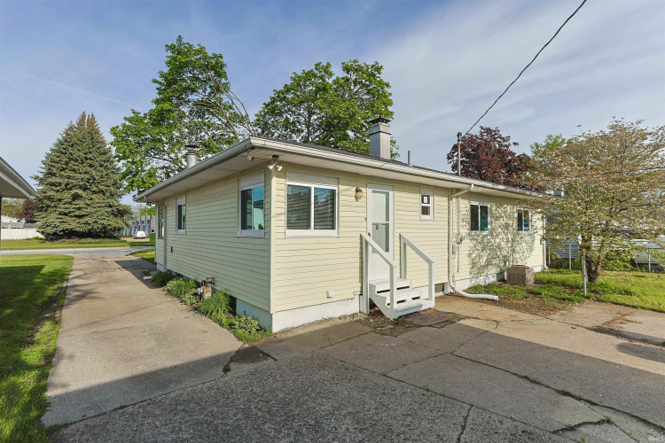 Listing Image 28