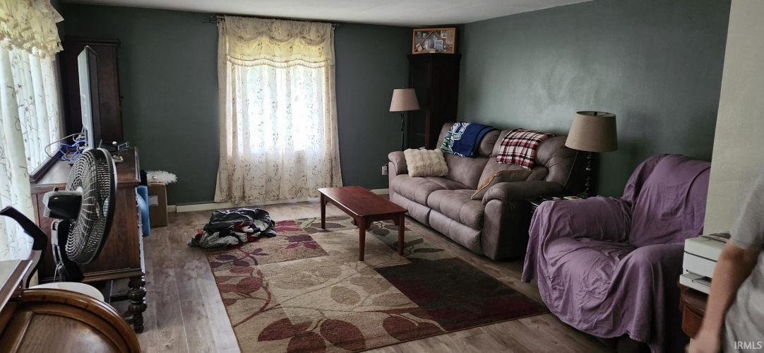 Listing Image 8