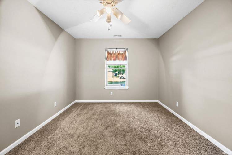 Listing Image 24
