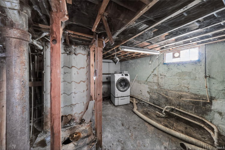 Listing Image 14