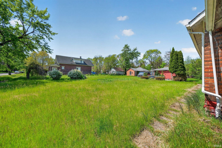 Listing Image 16