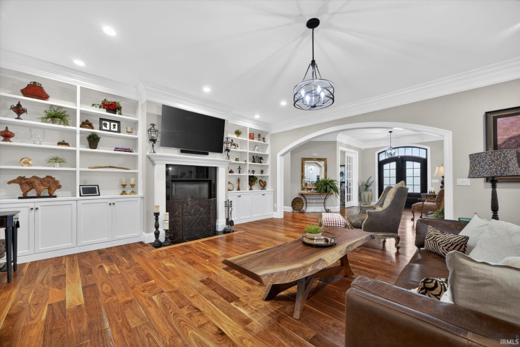 Listing Image 9