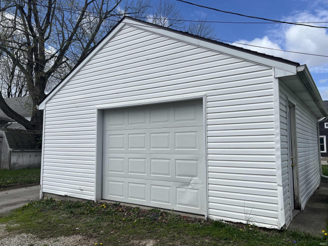 Listing Image 17