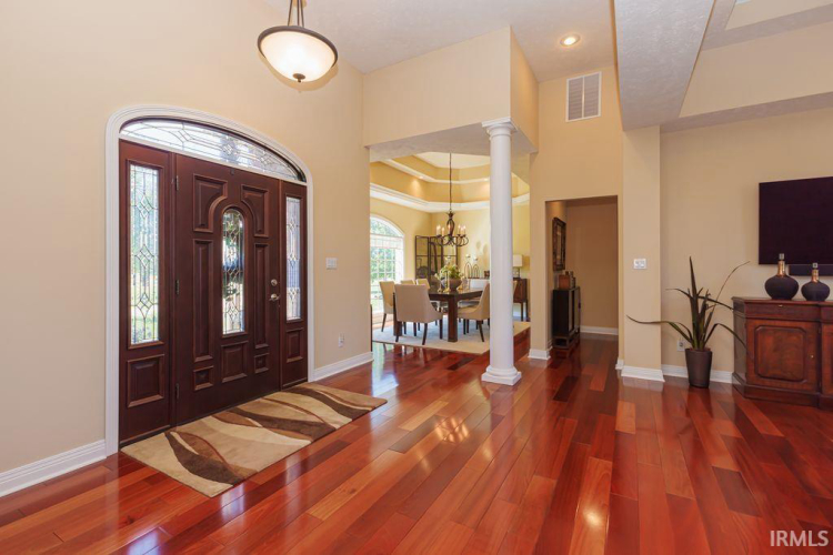 Listing Image 5