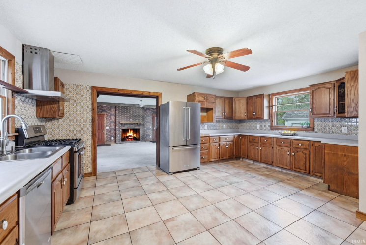 Listing Image 13