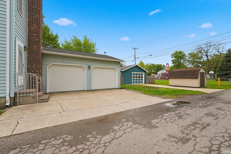 Listing Image 36