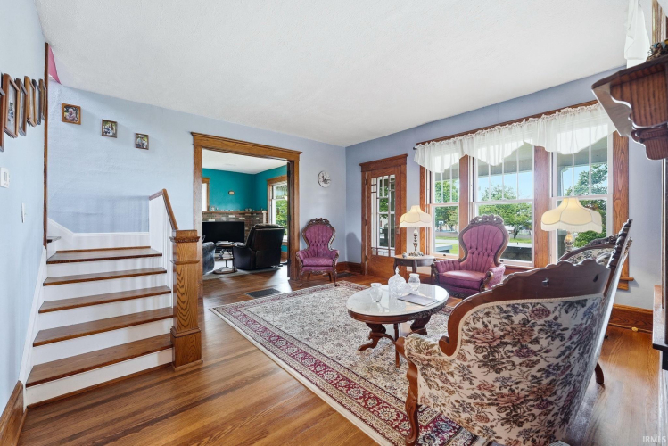 Listing Image 11