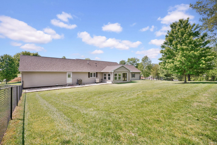 Listing Image 28