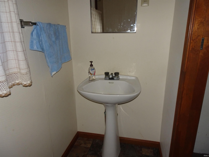 Listing Image 27