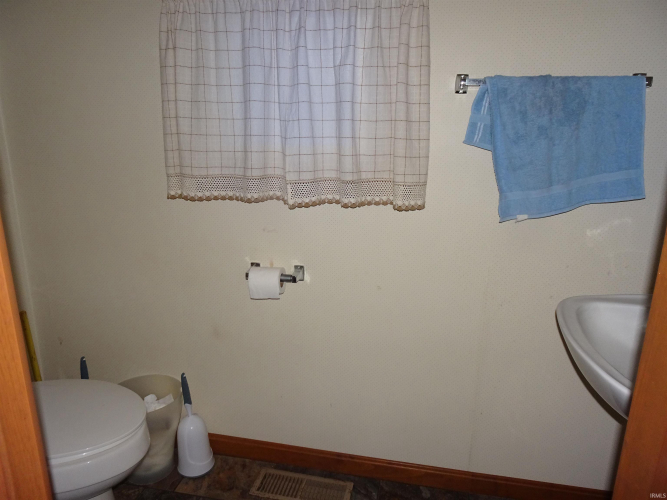 Listing Image 28