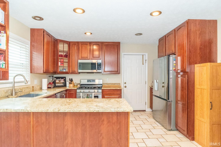 Listing Image 7