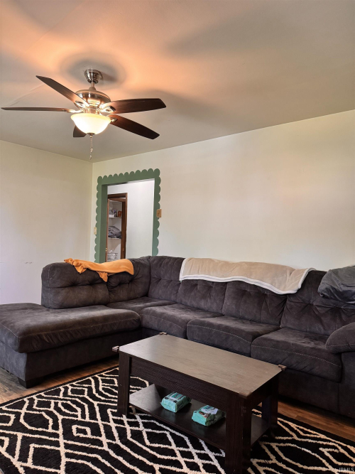 Listing Image 7
