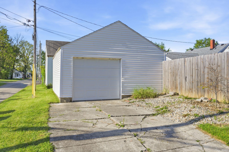 Listing Image 23