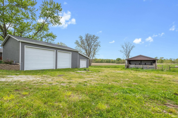 Listing Image 33