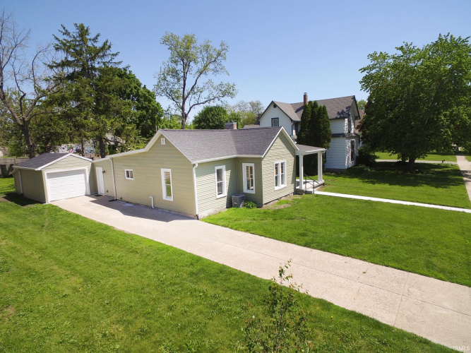 Listing Image 12