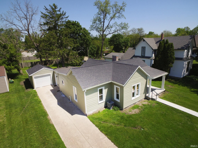 Listing Image 5