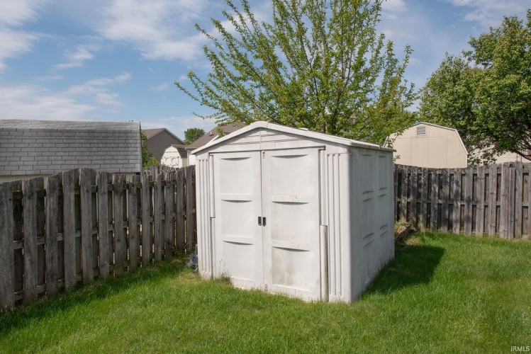 Listing Image 6