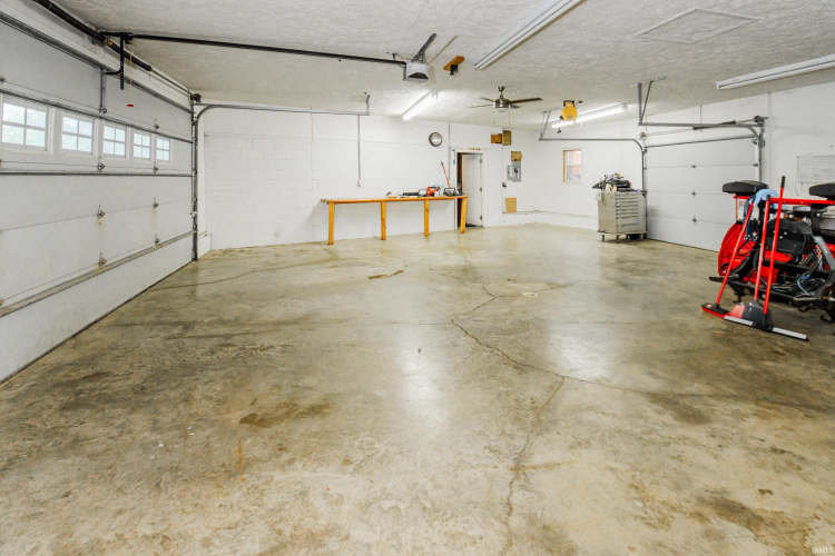 Listing Image 26