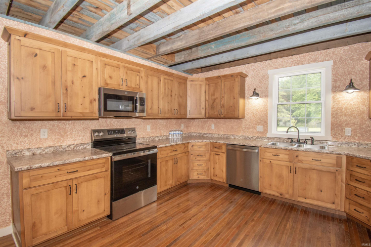Listing Image 8