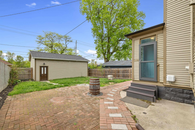 Listing Image 7