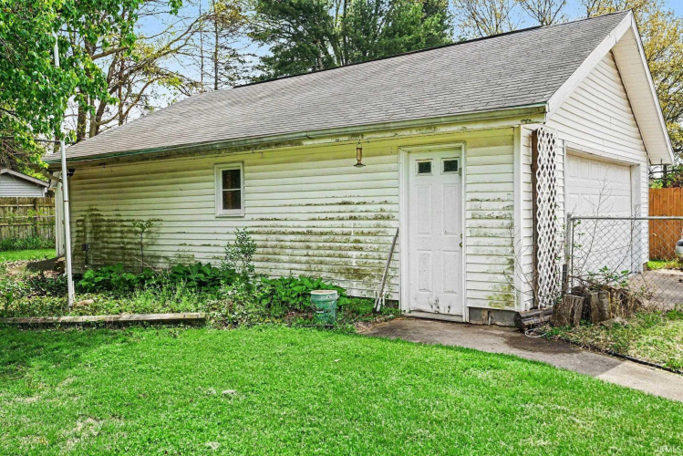 Listing Image 24