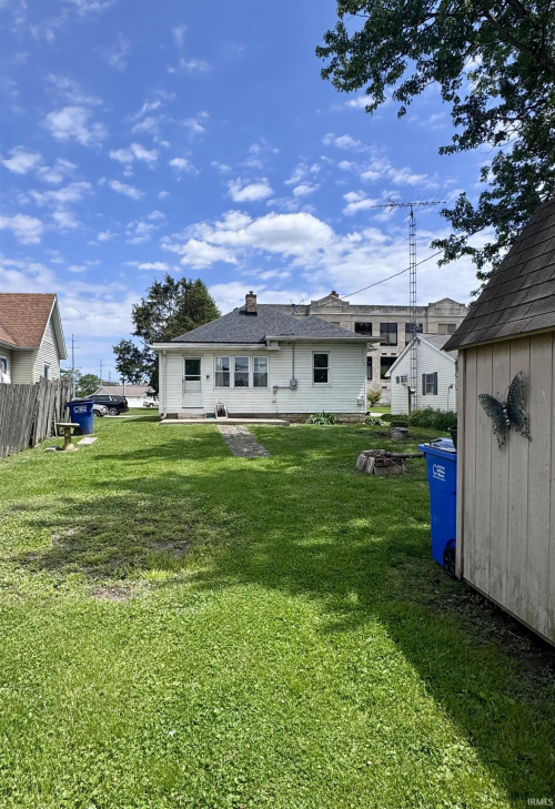 Listing Image 5
