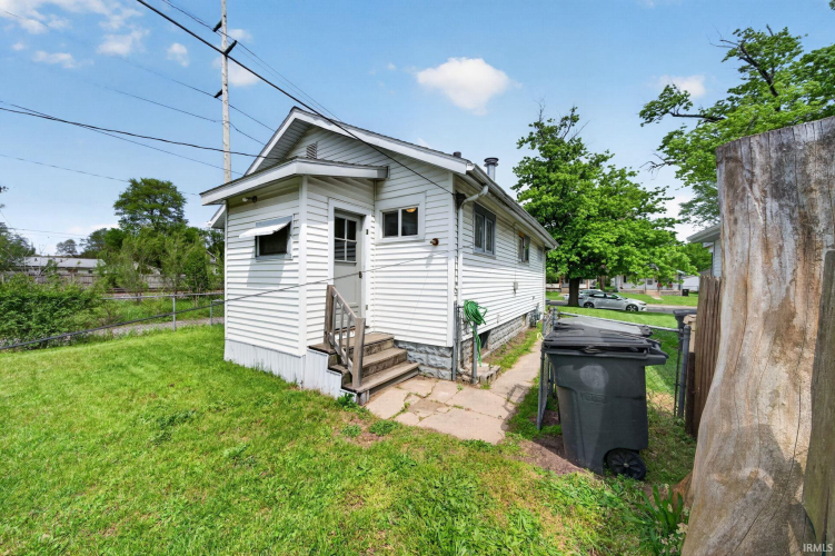 Listing Image 16