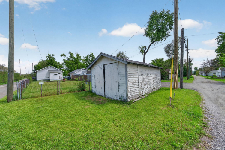 Listing Image 18