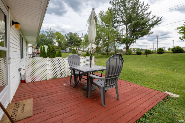 Listing Image 4