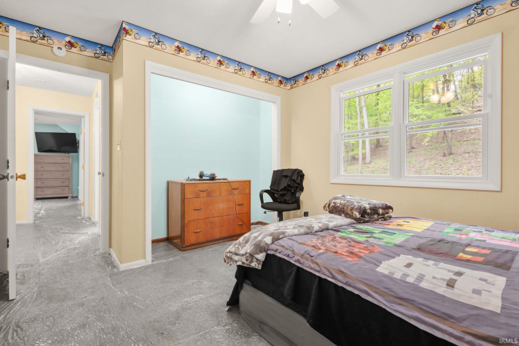 Listing Image 16