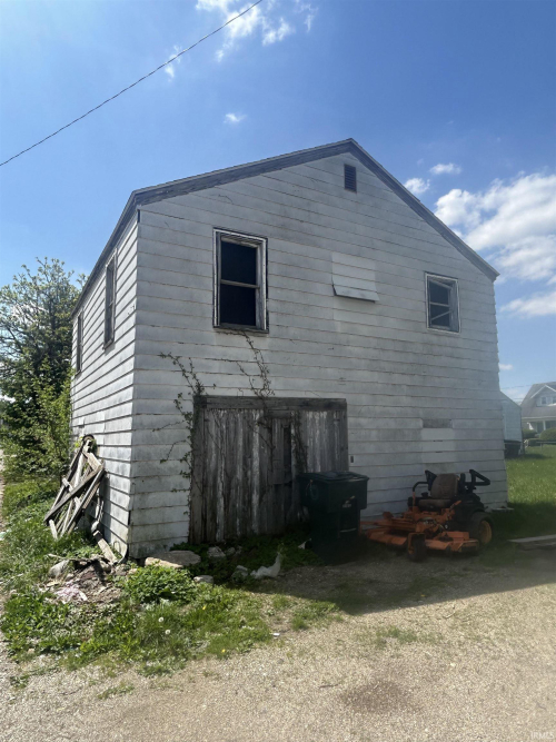 Listing Image 11