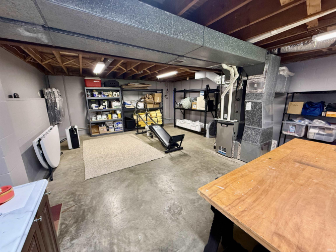 Listing Image 23