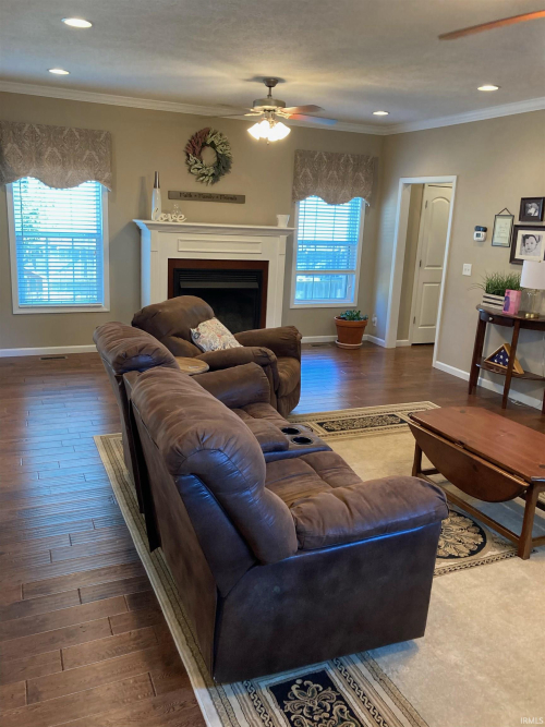 Listing Image 18