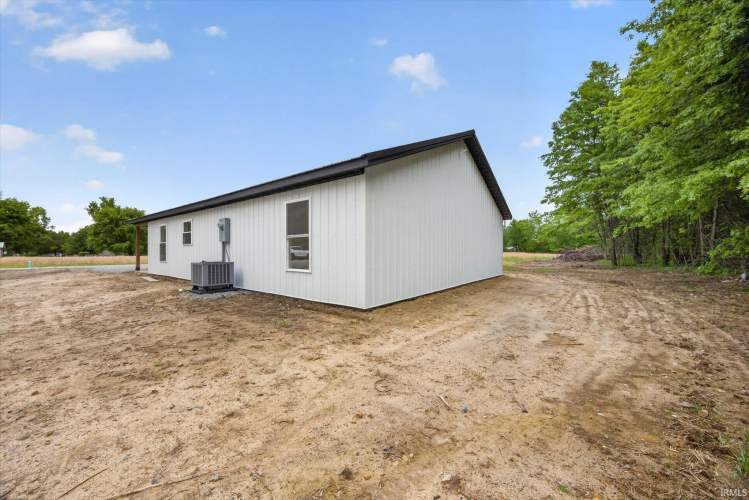 Listing Image 28