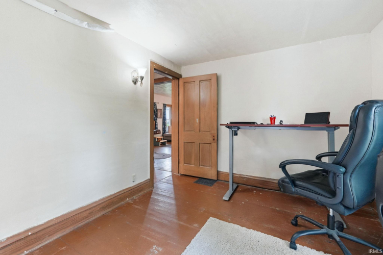 Listing Image 18