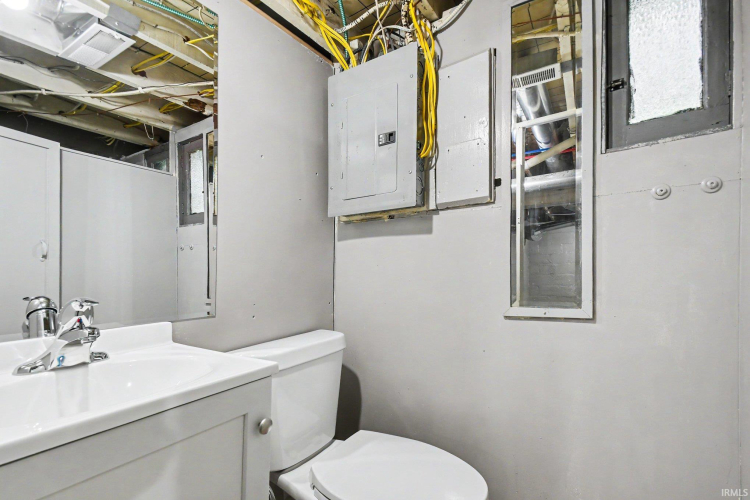 Listing Image 22
