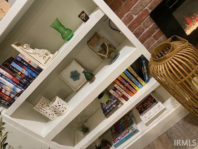 Listing Image 10