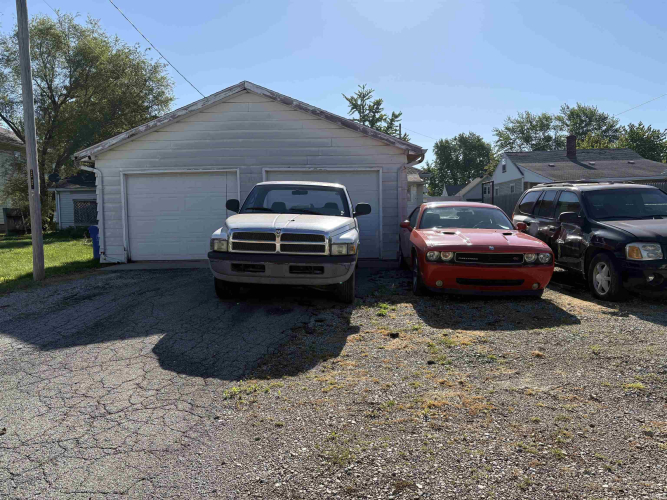 Listing Image 6
