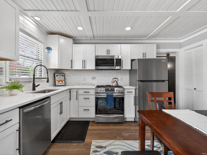 Listing Image 13